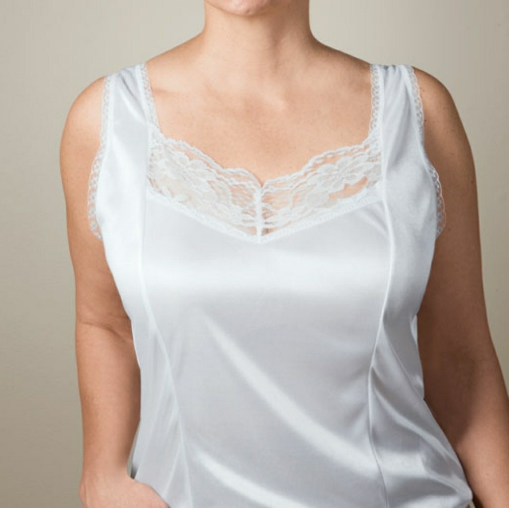 Bundle of 2 NWOT top slips.Under slips/camisole